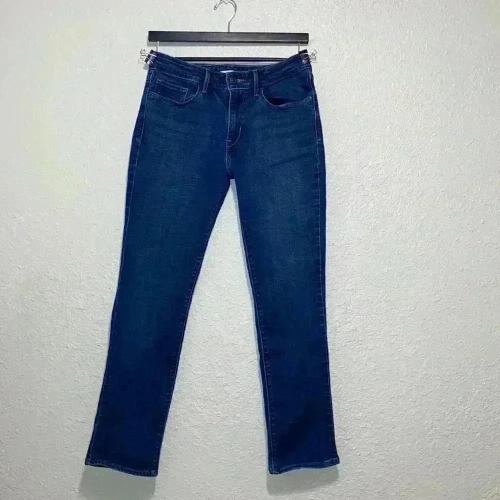 Women’s Levi’s Jeans 👖 Dark Wash Mid-Rise Size 10